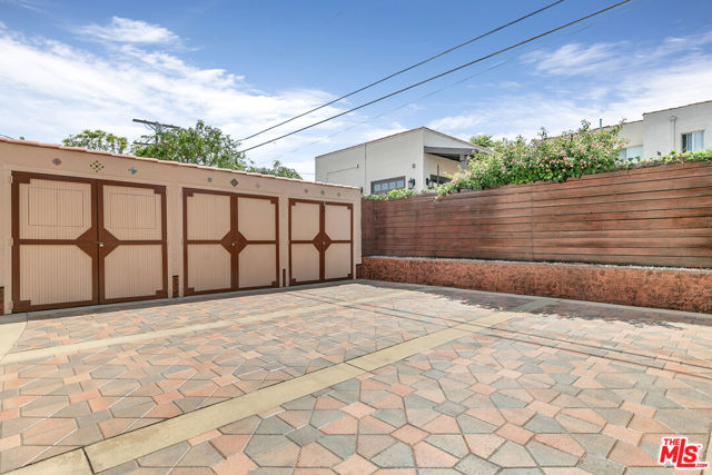 1557 S Genesee Avenue, Los Angeles CA: https://media.crmls.org/mediaz/a0d48bd5-2103-4467-8783-e31d34aed117.jpg