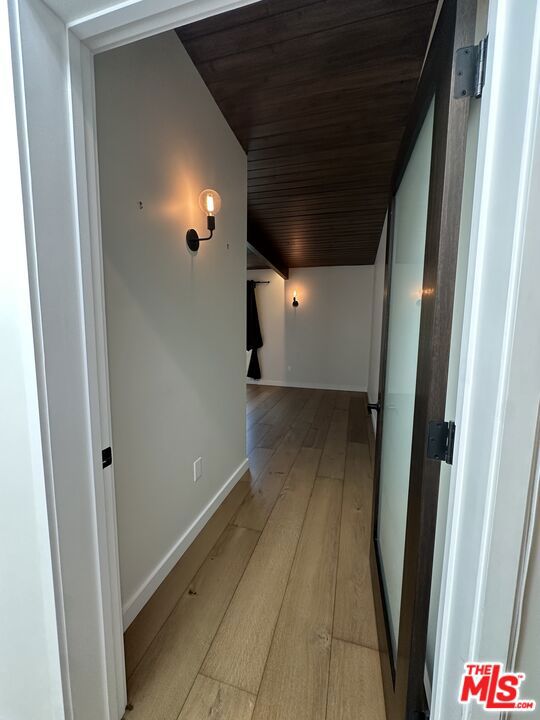 7460 Woodrow Wilson Drive, Los Angeles CA: https://media.crmls.org/mediaz/a0d4a6c5-165d-4e0a-9afe-13ecf3864c0f.jpg
