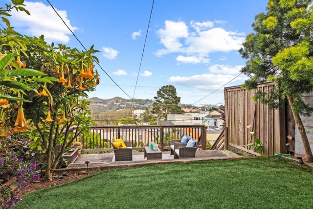 62 Cragmont Avenue, San Francisco CA: https://media.crmls.org/mediaz/a0d4b761-1017-49bc-a4b7-cf775fe55e12.jpg