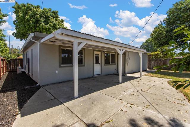 40167 Barbara St, Fremont CA: https://media.crmls.org/mediaz/a0d4c163-5d39-4e55-91ef-f852054f1db9.jpg