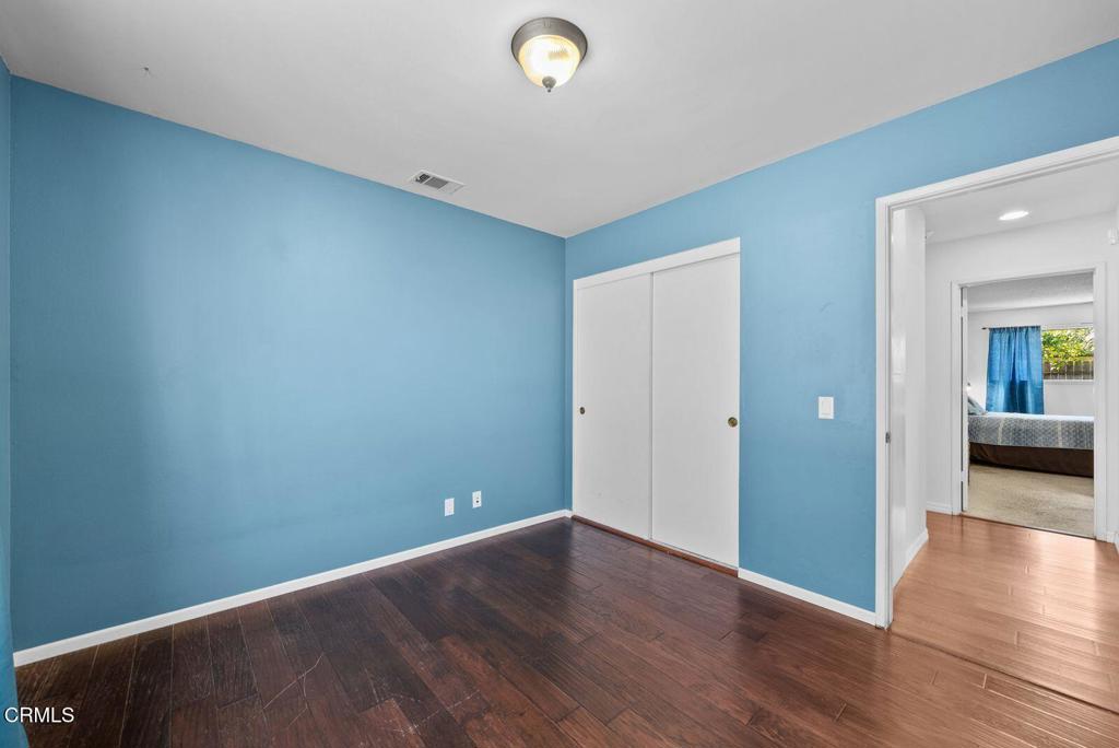https://media.crmls.org/mediaz/a0d57185-0d49-4761-8c14-8b11f3d603a3.jpg?preset=X-Large