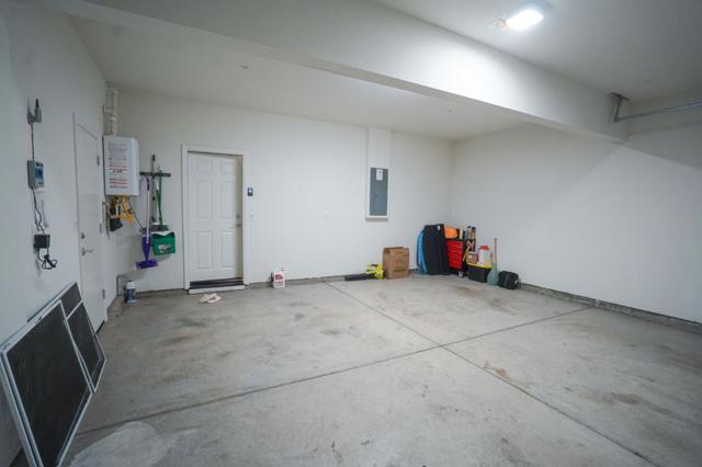 4124 Maddy Avenue, Tracy CA: https://media.crmls.org/mediaz/a0d5abc1-e3a5-480e-a86d-c27fe70216b0.jpg