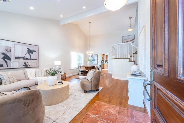 32760 Orick St, Union City CA: https://media.crmls.org/mediaz/a0d6dda0-cd85-482b-983e-e501e50bba7e.jpg