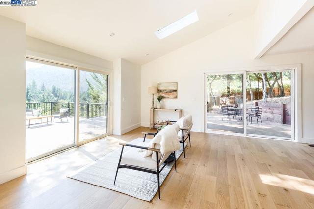 620 Manzanita Ave, Boulder Creek CA: https://media.crmls.org/mediaz/a0d77f15-a330-4c20-841a-79c3cd07995e.jpg