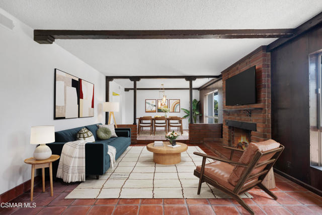 1558 Norwich Avenue, Thousand Oaks CA: https://media.crmls.org/mediaz/a0d7a0be-e498-4d91-aef1-2b051f058dde.jpg
