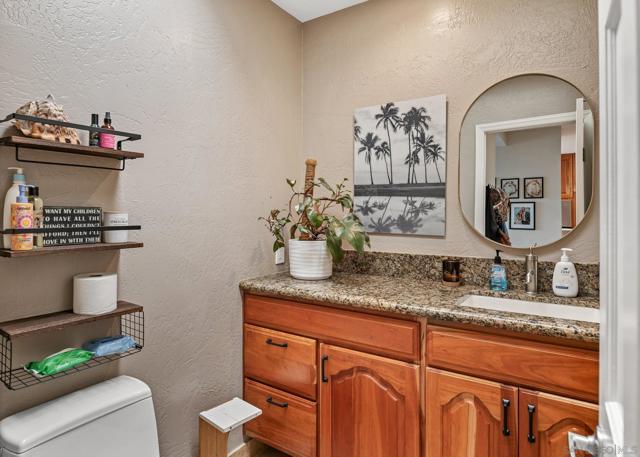 3460 Columbia St, San Diego CA: https://media.crmls.org/mediaz/a0d7c2a9-d551-4b55-9b12-74bd91b942cf.jpg