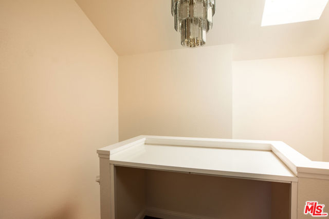 2481 Rebecca Lynn Way, Santa Clara CA: https://media.crmls.org/mediaz/a0d7f7f2-2086-4692-840a-f4f3f2106264.jpg
