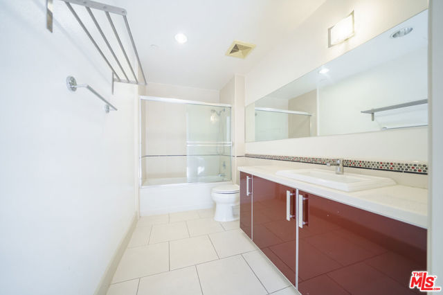 848 Irolo Street, Los Angeles CA: https://media.crmls.org/mediaz/a0d827cc-085f-4b8e-81e4-564d4b82889e.jpg