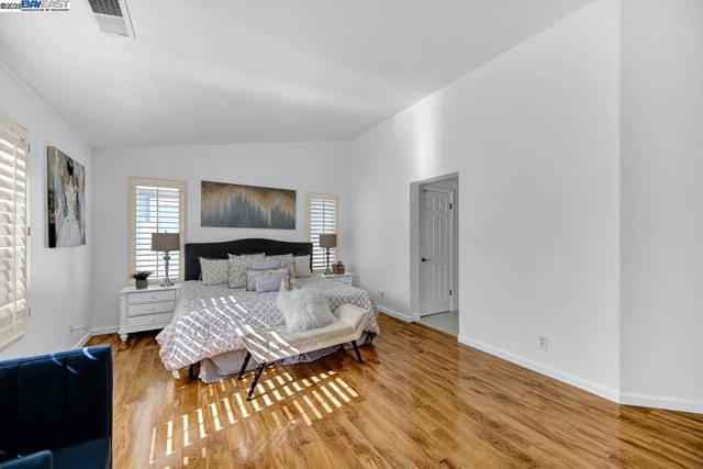 Image 49 of 60 For 2202 Oceanside Way