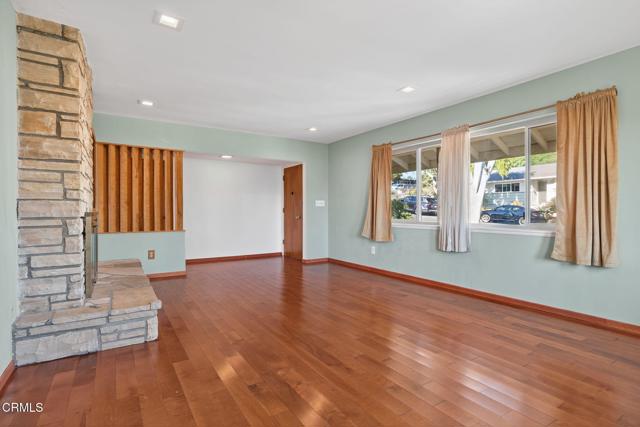 221 Seton Hall Avenue, Ventura CA: https://media.crmls.org/mediaz/a0d93975-715e-482e-9a39-2af1b1c53b31.jpg