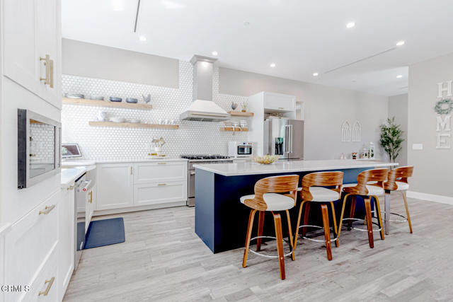 Detail Gallery Image 19 of 29 For 2920 Fairmount Ave, La Crescenta,  CA 91214 - 6 Beds | 4/1 Baths