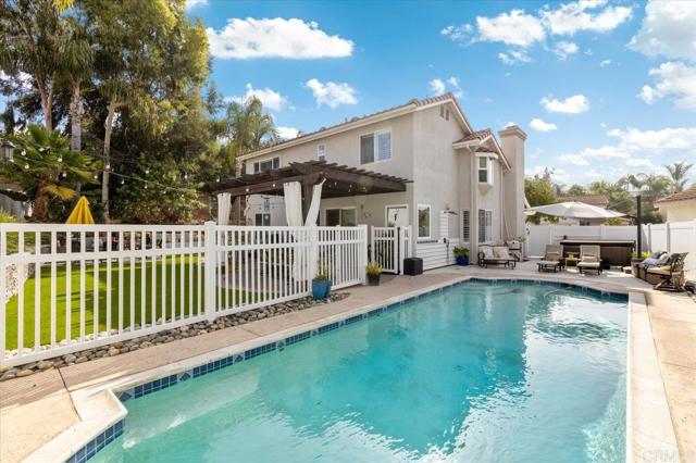 750 Corte Manolito, San Marcos CA: https://media.crmls.org/mediaz/a0da871b-7647-4a50-8f48-99c2cc1ef70f.jpg