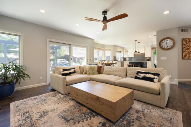 92 Hillview Drive, Danville CA: https://media.crmls.org/mediaz/a0db198a-20a4-4b5e-811d-b94445a3cb8a.jpg