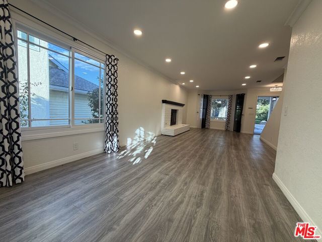 8020 Cora Street photo 26