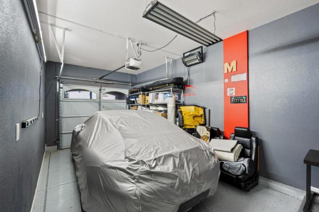 2372 Donner Pass Avenue, Sacramento CA: https://media.crmls.org/mediaz/a0dd02d6-f399-4be1-9a3e-68bdedeba83c.jpg