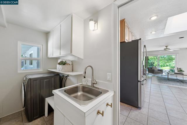 149 Rock Oak Court, Walnut Creek CA: https://media.crmls.org/mediaz/a0dd7155-6c49-4db7-aecb-ae1da51dcb3a.jpg