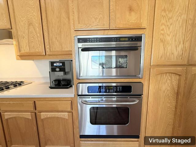 18472 Kentwood Place, Hidden Valley Lake CA: https://media.crmls.org/mediaz/a0de36d1-5487-4f5e-981e-80096c249188.jpg