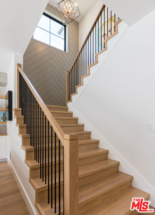 4253 Costello Avenue, Sherman Oaks CA: https://media.crmls.org/mediaz/a0de7840-b29d-4a4b-8379-c41a768ac73d.jpg