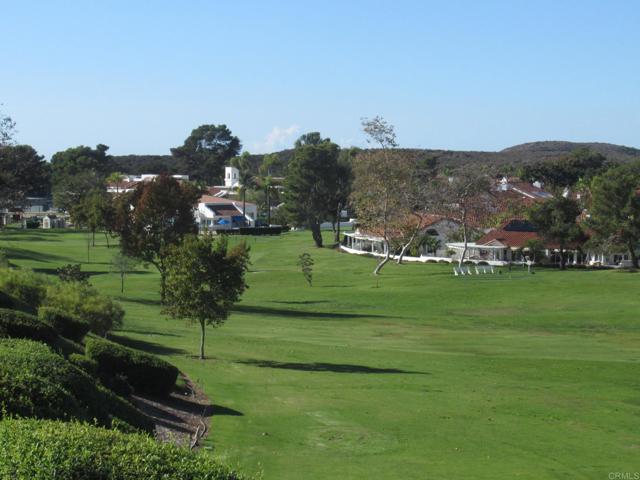 4125 Arcadia Way, Oceanside CA: https://media.crmls.org/mediaz/a0df57a8-78fa-4b2d-8e20-4bec0029a522.jpg