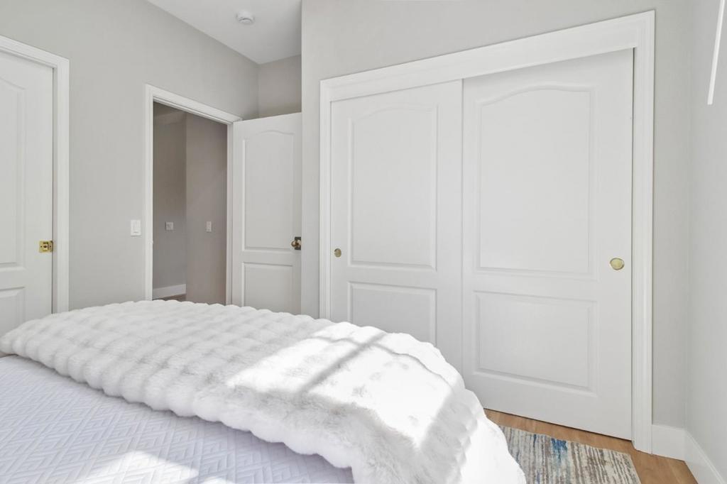 https://media.crmls.org/mediaz/a0dfe5b3-4d82-4d29-b463-d9702aefdbef.jpg?preset=X-Large