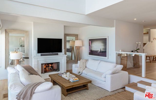 21250 Pacific Coast Highway photo 16
