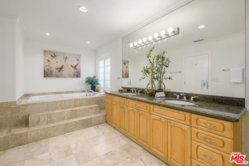 MLS #25593237 image #33