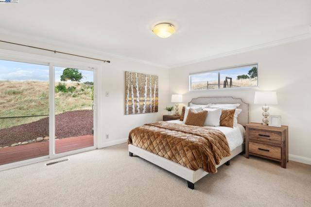 375 Montecillo Dr, Walnut Creek CA: https://media.crmls.org/mediaz/a0e162f2-78c7-489a-b29e-52a4350b627e.jpg