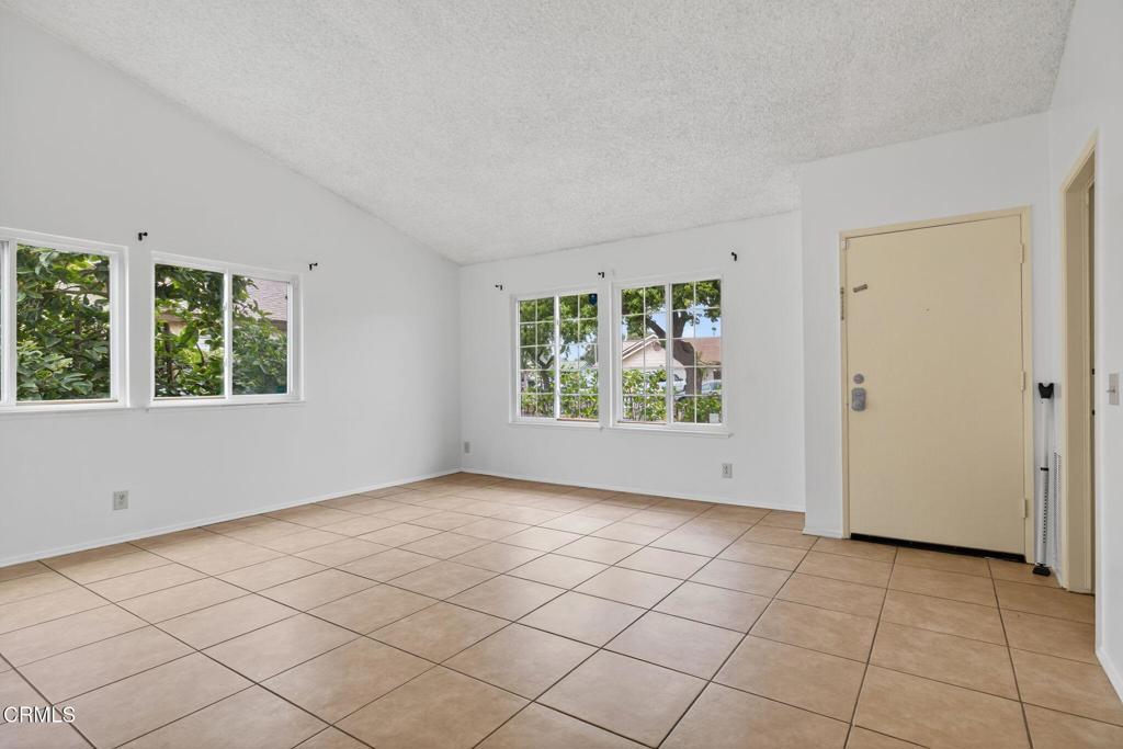 MLS #V1-32610 image #3