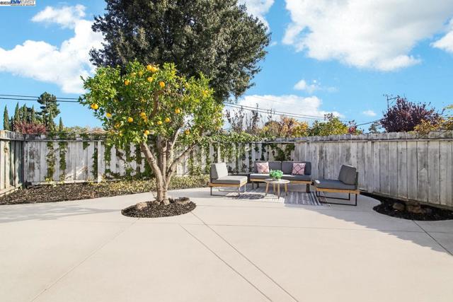 35593 Cleremont Dr, Newark CA: https://media.crmls.org/mediaz/a0e1c87e-8617-4856-88a3-940366d827a2.jpg