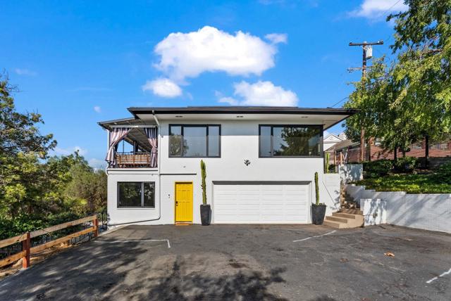 9586 Alto Dr, La Mesa CA: https://media.crmls.org/mediaz/a0e231e9-a744-4cae-b27c-8f5cc257ac3e.jpg