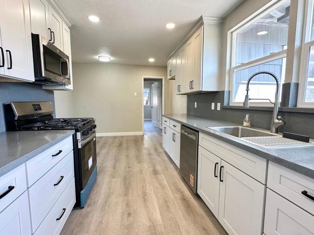 364 Sequoia Street, Salinas CA: https://media.crmls.org/mediaz/a0e24105-1b10-420c-9657-df8d9166a5fc.jpg