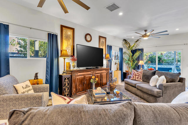 527 Jade Lane, Palm Springs CA: https://media.crmls.org/mediaz/a0e28f8c-4c9a-4d7b-a759-4b1208e700a2.jpg