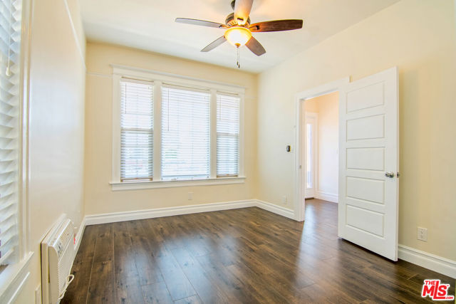 3425 Walton Avenue, Los Angeles CA: https://media.crmls.org/mediaz/a0e2b09e-2e4c-4416-86b9-3aa70de0f76c.jpg