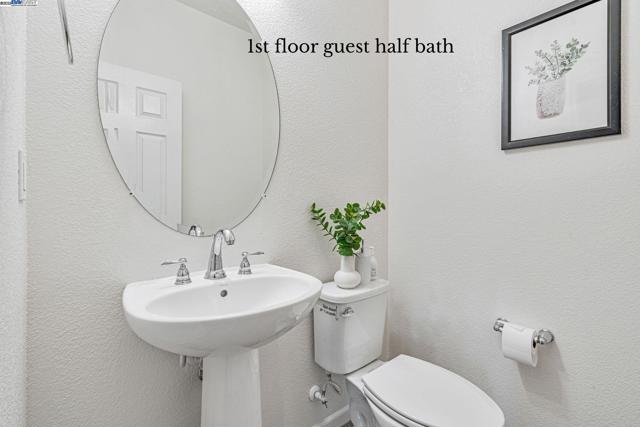 4005 Sarasta Bay Dr, Pittsburg CA: https://media.crmls.org/mediaz/a0e2d11f-18ef-436d-be00-ed740231edc3.jpg