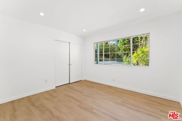 4800 Topeka Drive, Tarzana CA: https://media.crmls.org/mediaz/a0e32a71-cc27-4bbe-a77b-b5936451f023.jpg