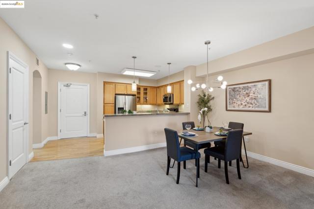 1310 Creekside Dr, Walnut Creek CA: https://media.crmls.org/mediaz/a0e3436f-6cb0-4842-b6ba-d09892ad7691.jpg