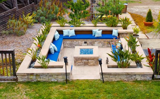 25750 Rio Vista Drive, Carmel CA: https://media.crmls.org/mediaz/a0e39958-ed6c-4cba-84bf-adeb0199f613.jpg