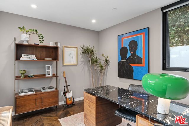 1102 Amoroso Place, Venice CA: https://media.crmls.org/mediaz/a0e39a4d-fee5-49db-a88e-bf3f86e10316.jpg