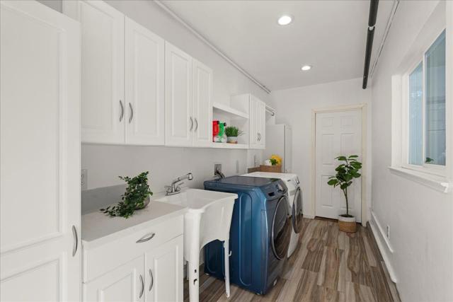 12272 Windsor Court, Los Altos Hills CA: https://media.crmls.org/mediaz/a0e3a538-eed9-412a-a895-390e111ce2a2.jpg