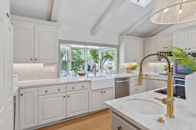 17095 Summit Way, Los Gatos CA: https://media.crmls.org/mediaz/a0e404a1-c05c-4b75-8538-edf9af7bb2b7.jpg