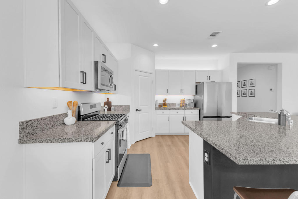 MLS #219138631DA image #12