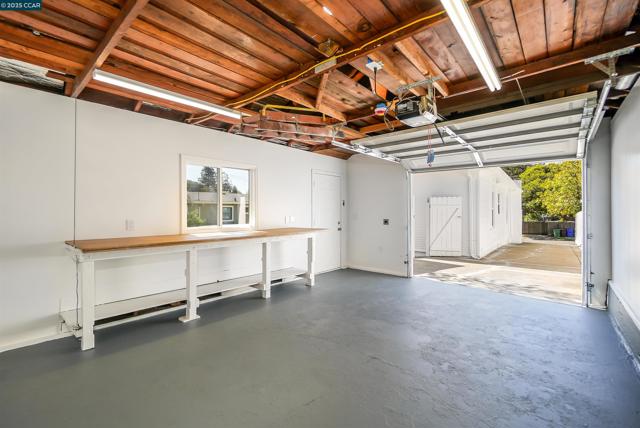 2718 Carmel St, Oakland CA: https://media.crmls.org/mediaz/a0e5f242-b3e2-4716-a940-a5038a3d39d2.jpg