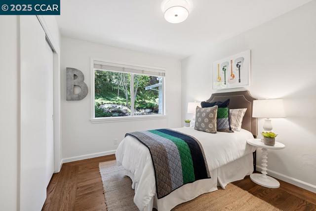 4 Harold Dr, Moraga CA: https://media.crmls.org/mediaz/a0e62998-94f8-4910-aada-4a9eab3185f0.jpg