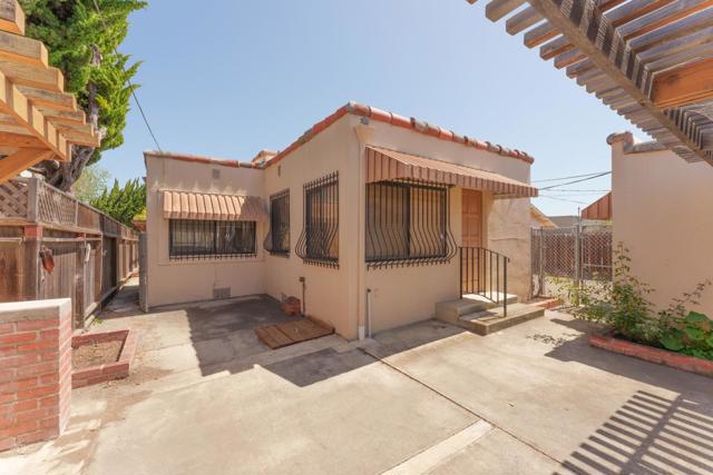 13 Orange Drive, Salinas CA: https://media.crmls.org/mediaz/a0e67043-7fc6-4836-8d49-671acf9cd157.jpg