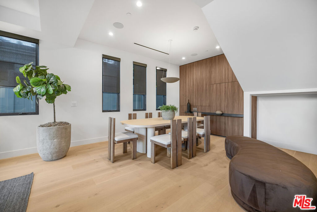 MLS #25619907 image #19