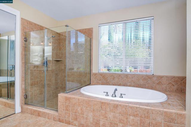 2593 Camel Back Rd, Brentwood CA: https://media.crmls.org/mediaz/a0e7e77a-c6cb-47b1-b116-5d64d087a7ae.jpg