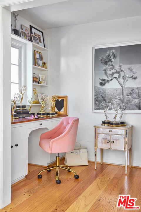 10999 Ojai Santa Paula Road, Ojai CA: https://media.crmls.org/mediaz/a0e862b7-c4f0-4fcb-b5c5-78406b1755cb.jpg