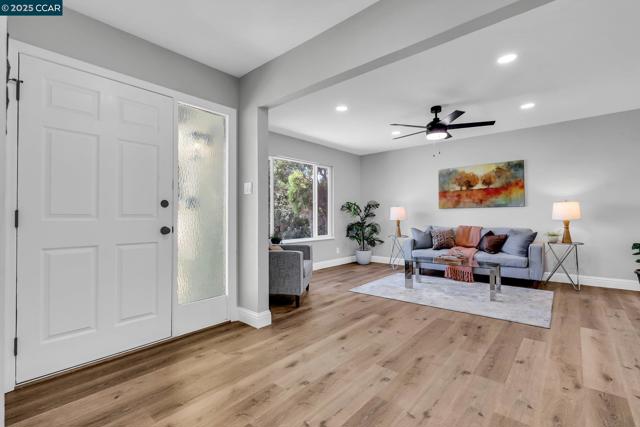 1330 Aster Dr, Antioch CA: https://media.crmls.org/mediaz/a0e86332-ddb6-4ac0-900b-3431786d4640.jpg