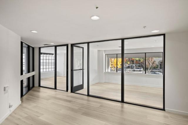 Image 30 of 33 For 558560 Waverley Street