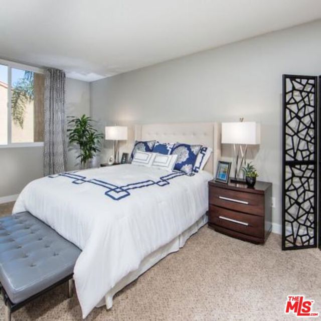 6600 Beachview Drive, Rancho Palos Verdes CA: https://media.crmls.org/mediaz/a0e9247a-422a-4f47-be12-9845445957a6.jpg